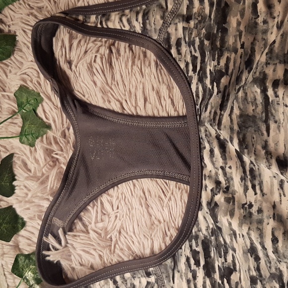 Sports Bra Size Large - Picture 2 of 3